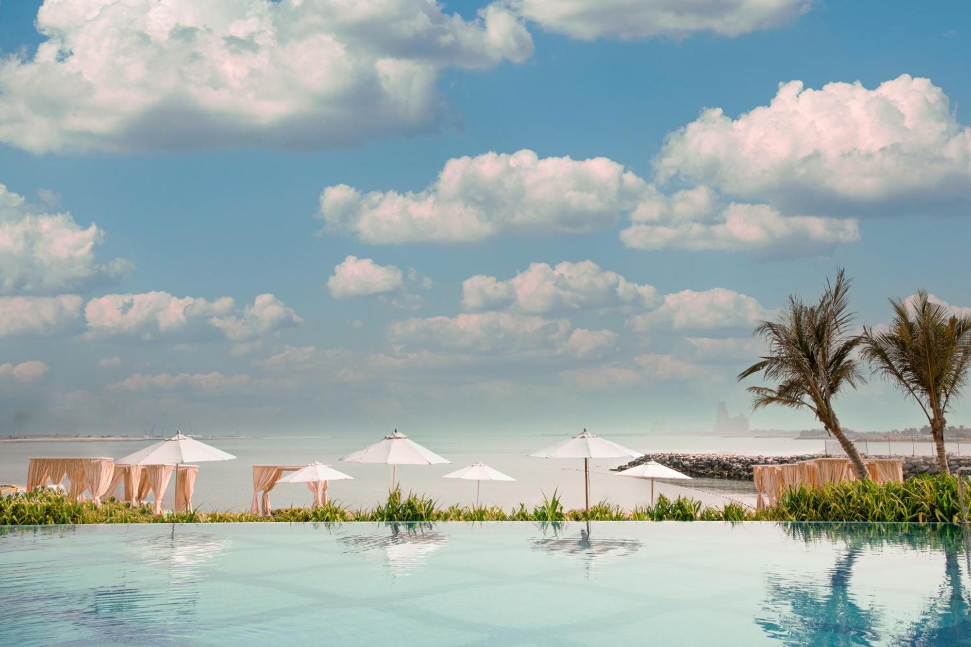 Rixos Bab Al Bahr Hotell Ras al-Khaimah Exteriör bild The beach at the hotel