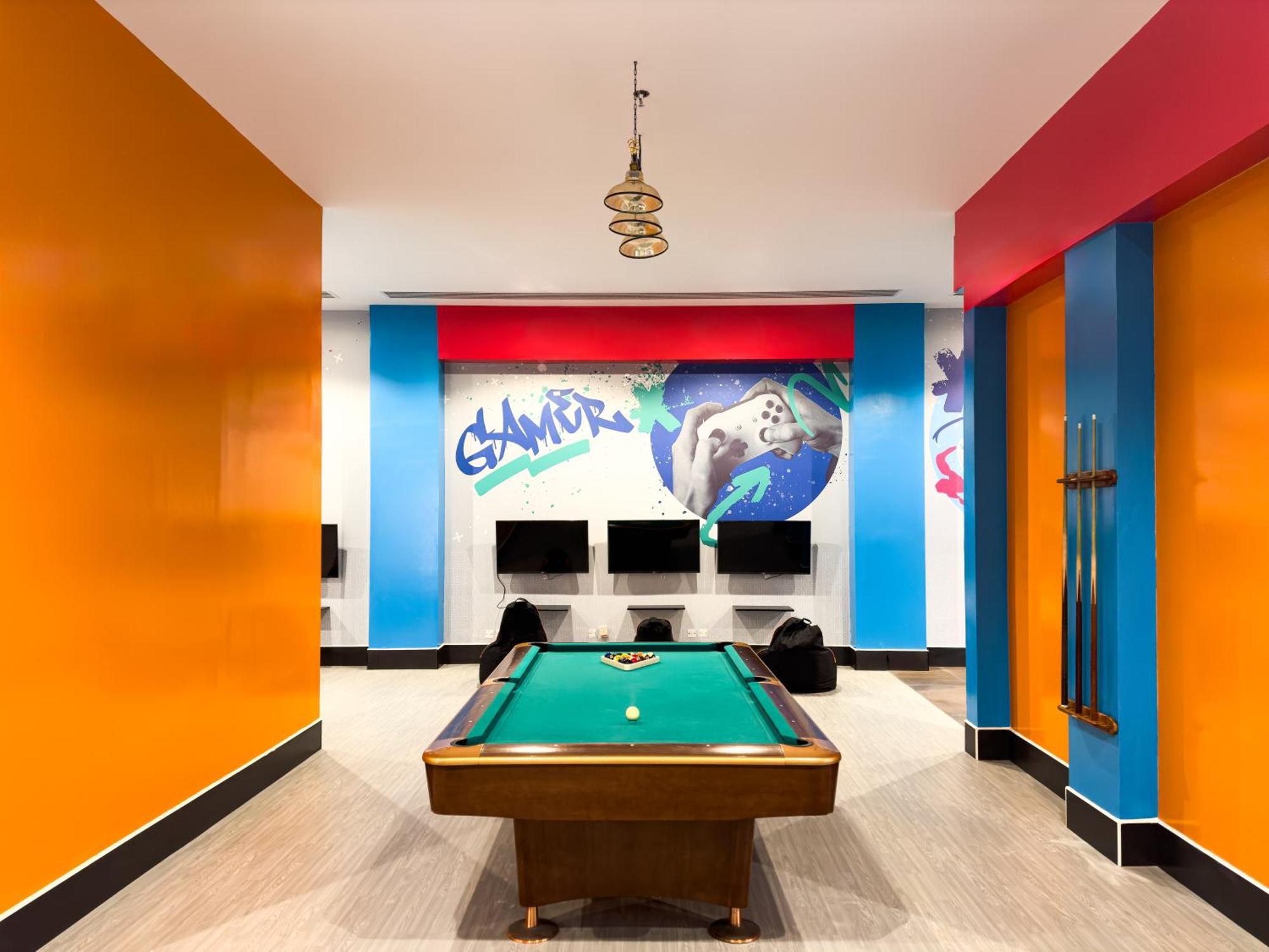 Rixos Bab Al Bahr Hotell Ras al-Khaimah Exteriör bild The game room