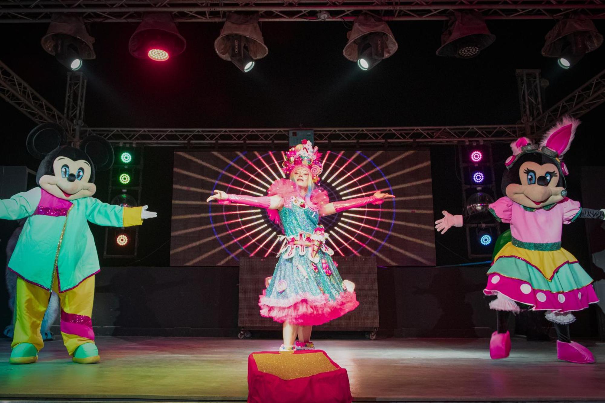 Rixos Bab Al Bahr Hotell Ras al-Khaimah Exteriör bild The show "Show de Alegria"